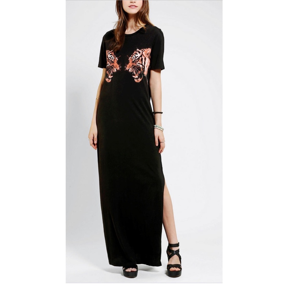 UO Silence + Noise Roaring Tiger Maxi Dress, S